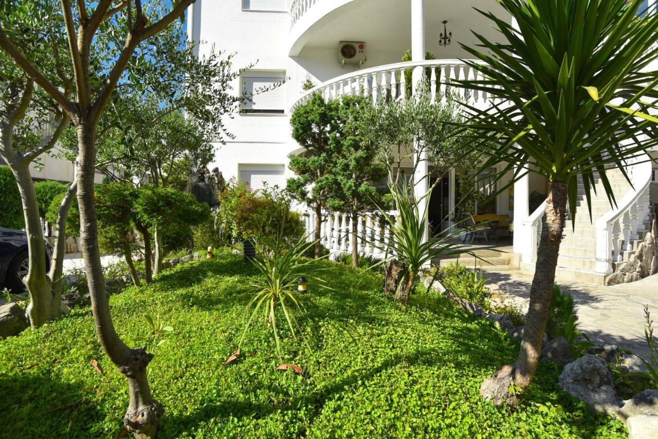 Apartments Adok Budva Eksteriør billede