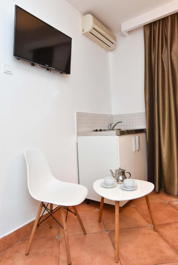 Apartments Adok Budva Eksteriør billede