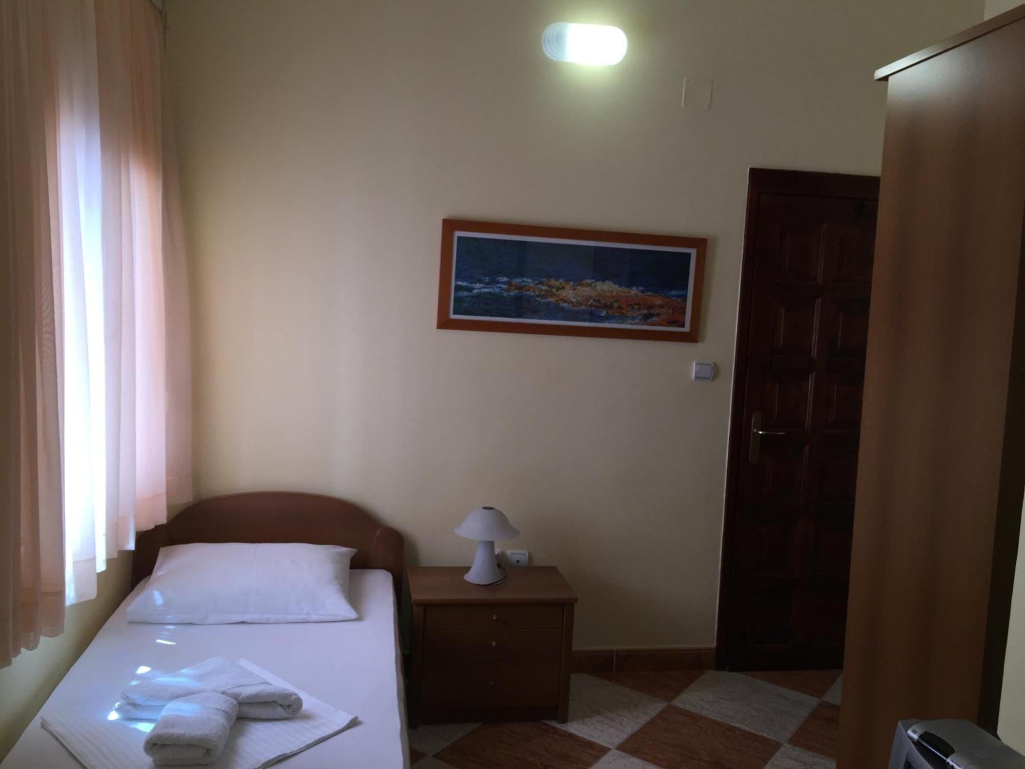 Apartments Adok Budva Eksteriør billede