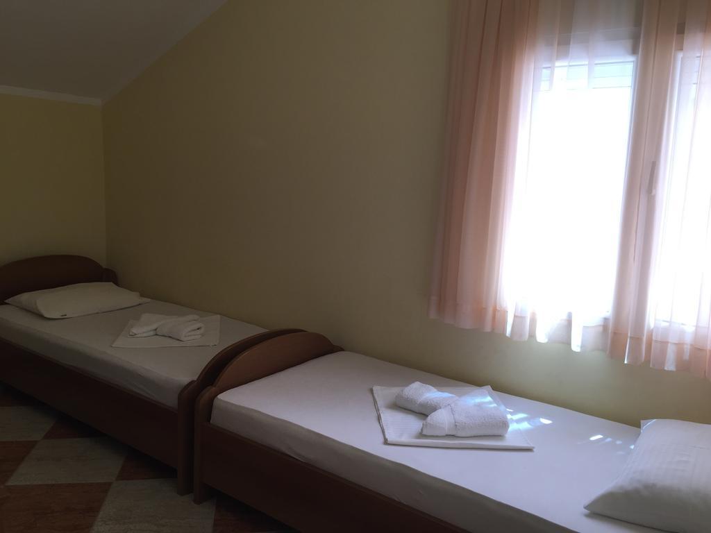 Apartments Adok Budva Eksteriør billede