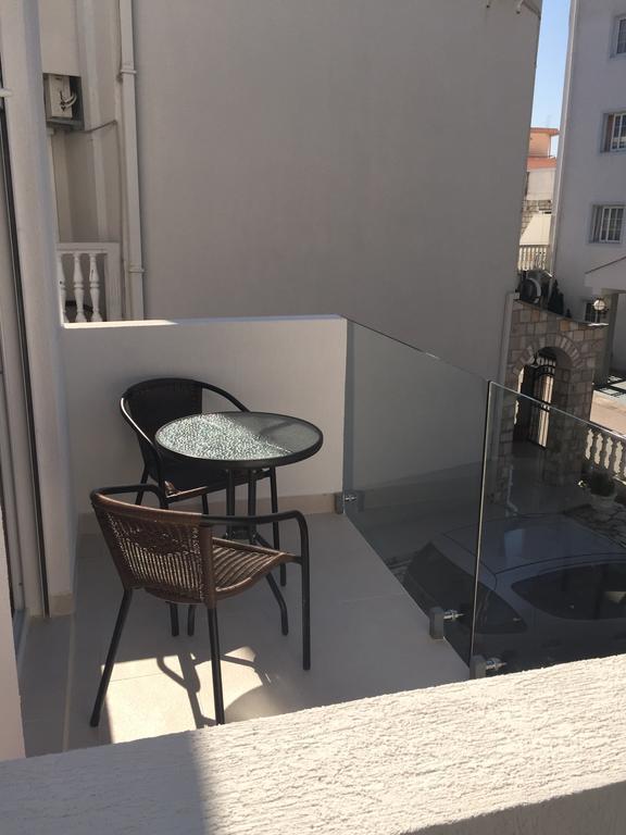 Apartments Adok Budva Eksteriør billede