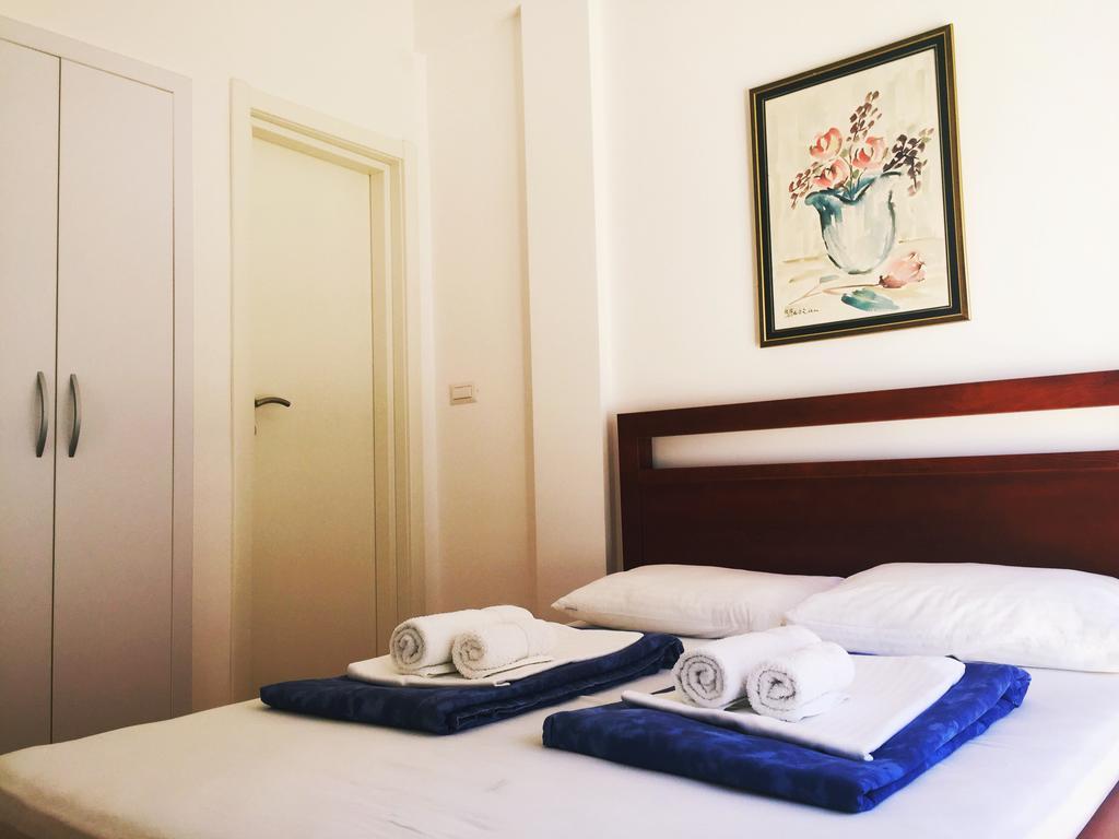 Apartments Adok Budva Eksteriør billede