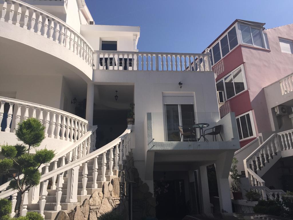 Apartments Adok Budva Eksteriør billede